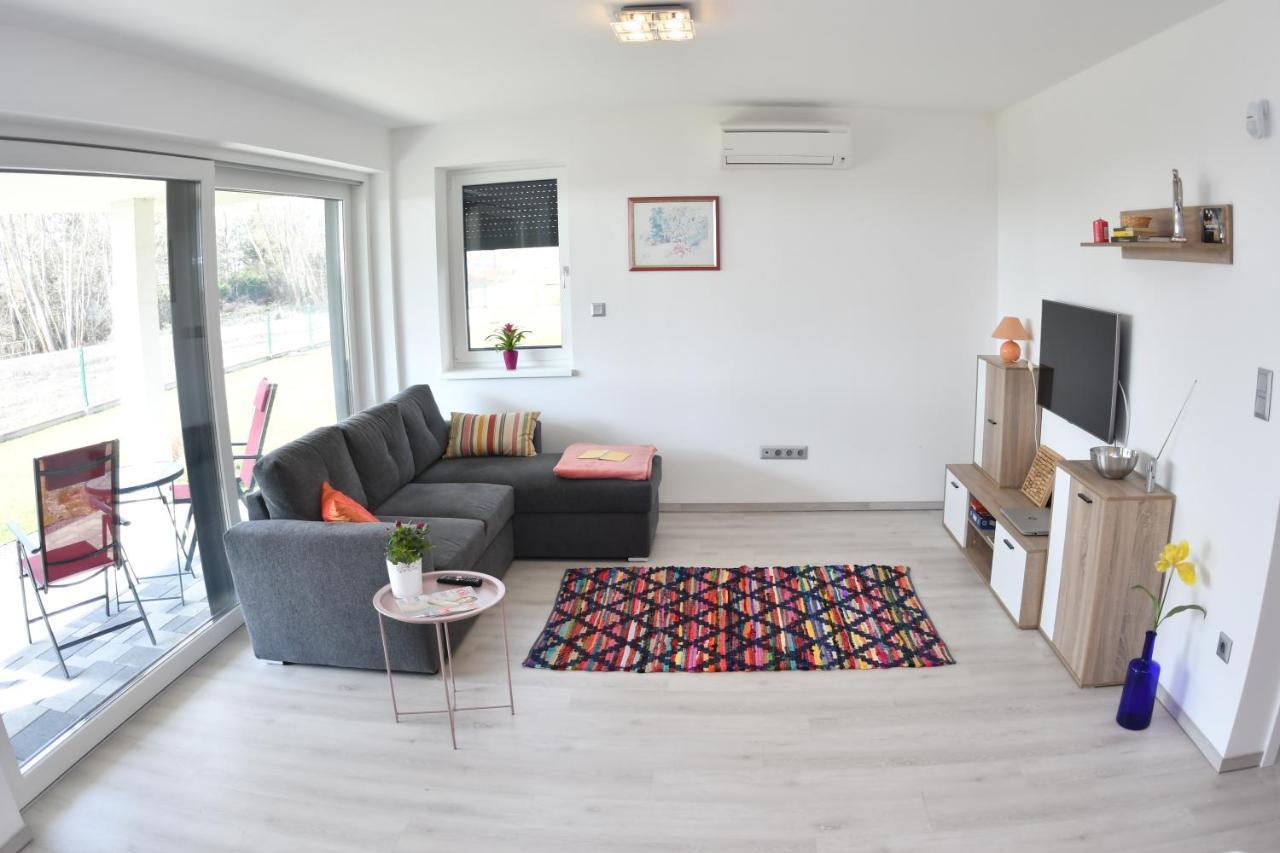 Appartement Fuzliget Ezuestnyar à Balatonfůzfő Extérieur photo