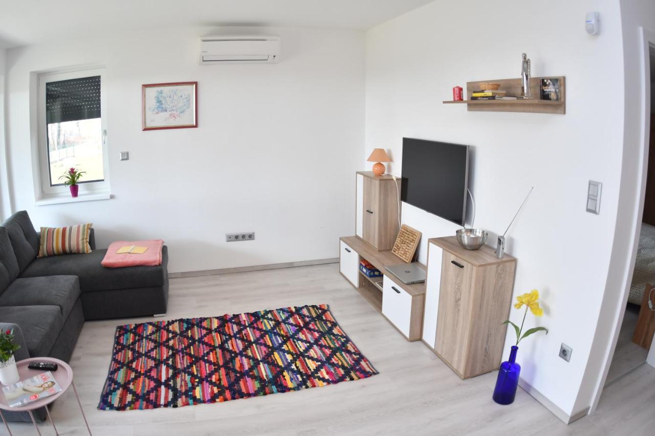 Appartement Fuzliget Ezuestnyar à Balatonfůzfő Extérieur photo